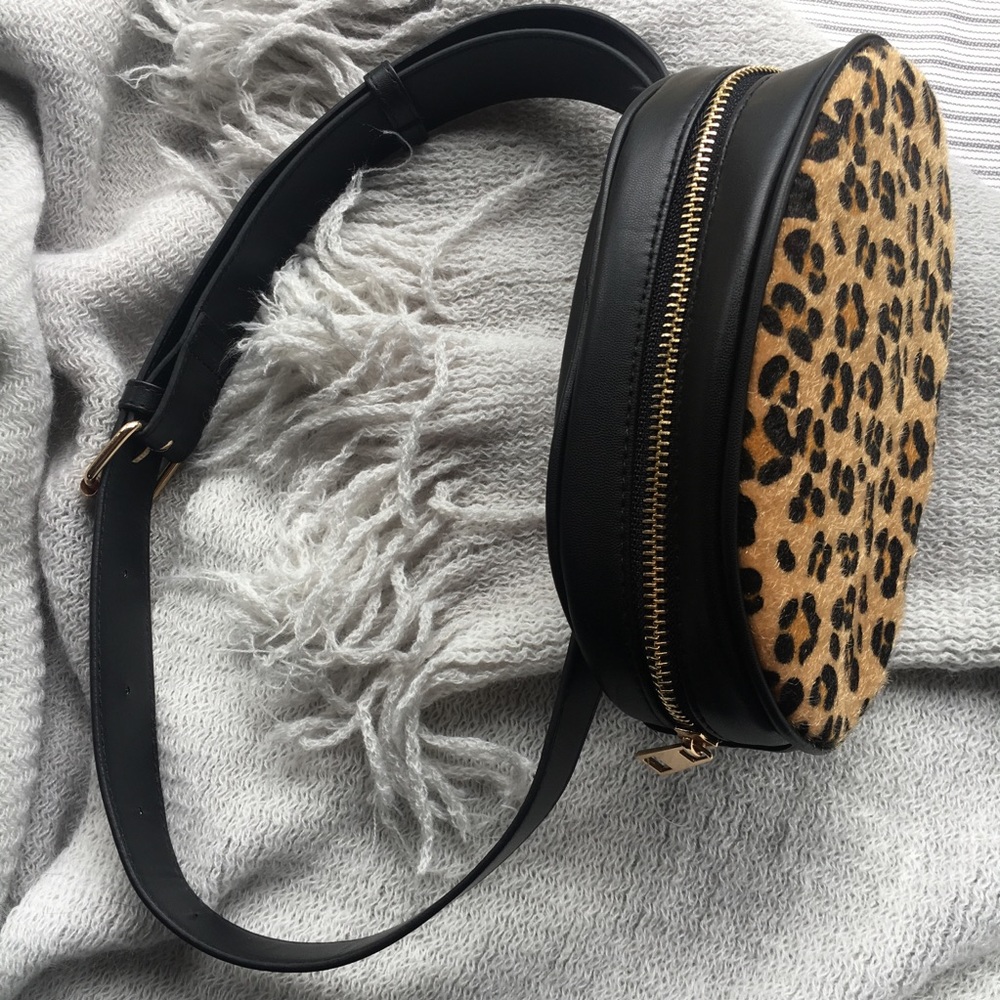Cheetah Fanny Pack NWT - Picture 2 of 7